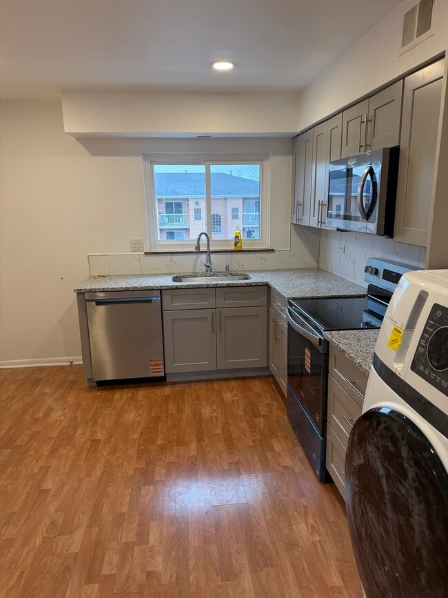 Building Photo - 4208 Central Rd