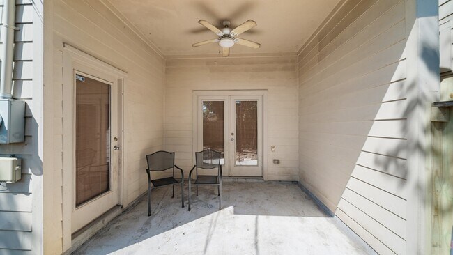 Foto del edificio - 5637 Oasis Palm Ln