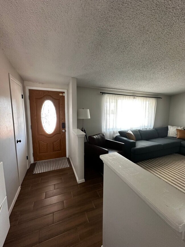 Building Photo - 4 Bedroom Single Family Home in El Paso, T...