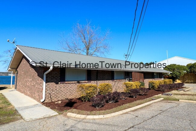 Building Photo - Remodeled Duplex on Logan Martin Lake