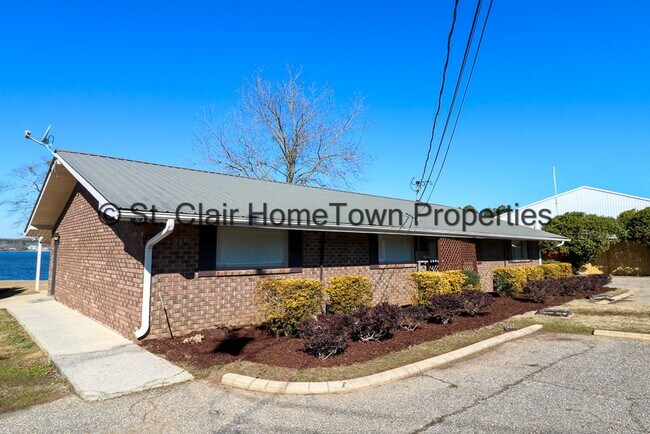 Foto del edificio - Remodeled Duplex on Logan Martin Lake