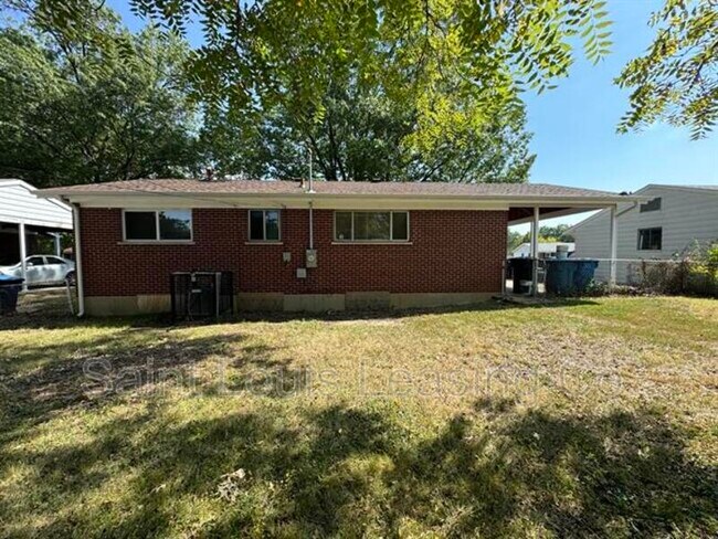 Foto del edificio - 10423 Tanner Dr