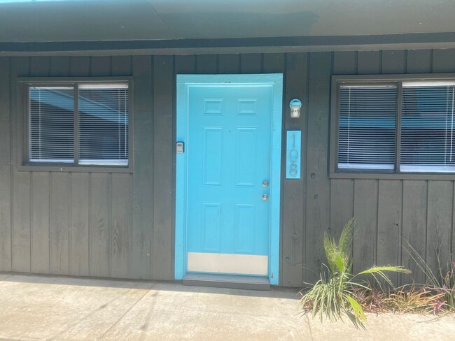 Building Photo - Great one bedroom in Hyde Park!