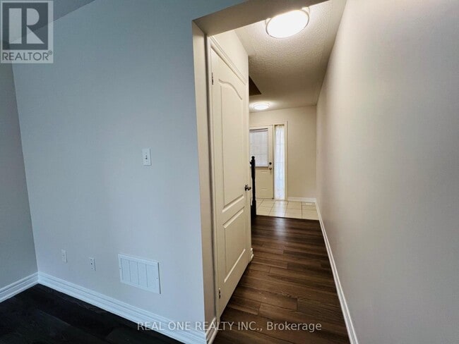 Building Photo - 83 Roy Grv Wy