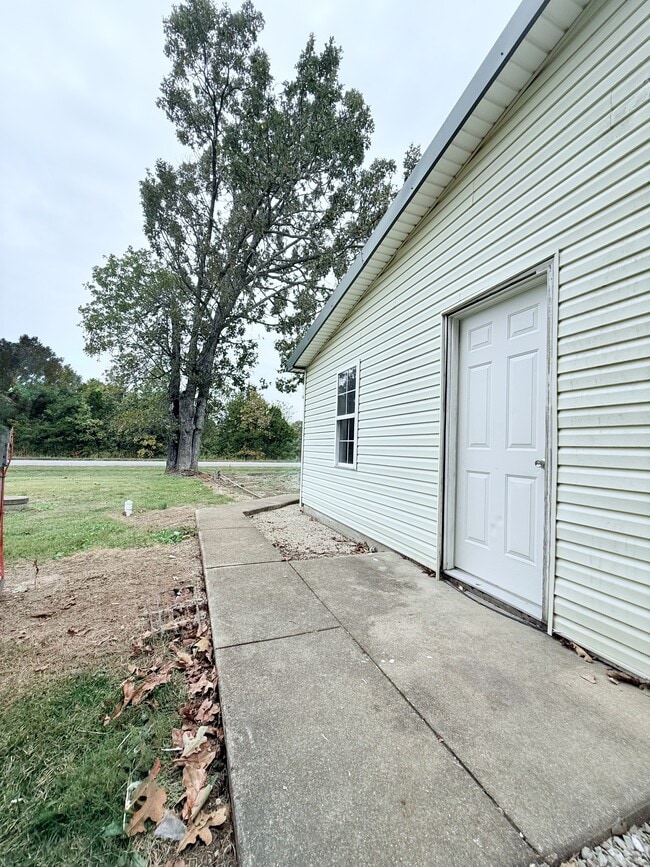 Building Photo - 4663 MO-19