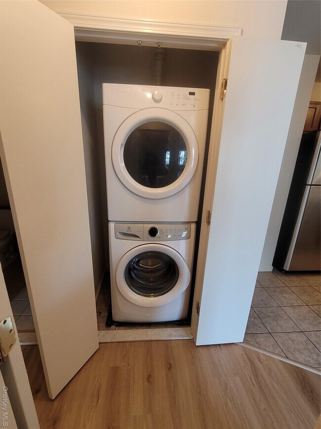 Building Photo - 123 Ruth Ct