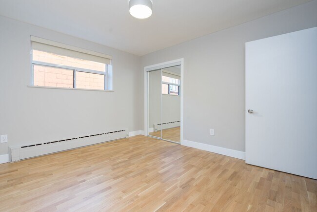 Photo du bâtiment - 1420 Kingston Rd