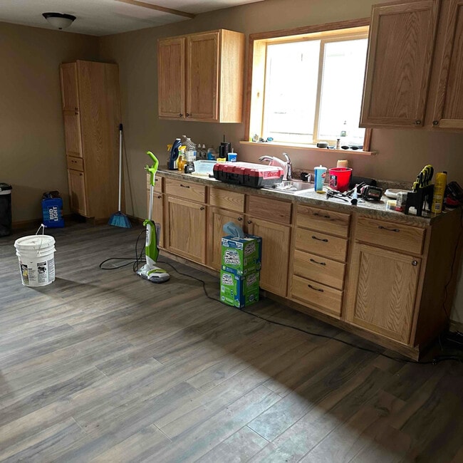 Foto del edificio - 525 N Main St