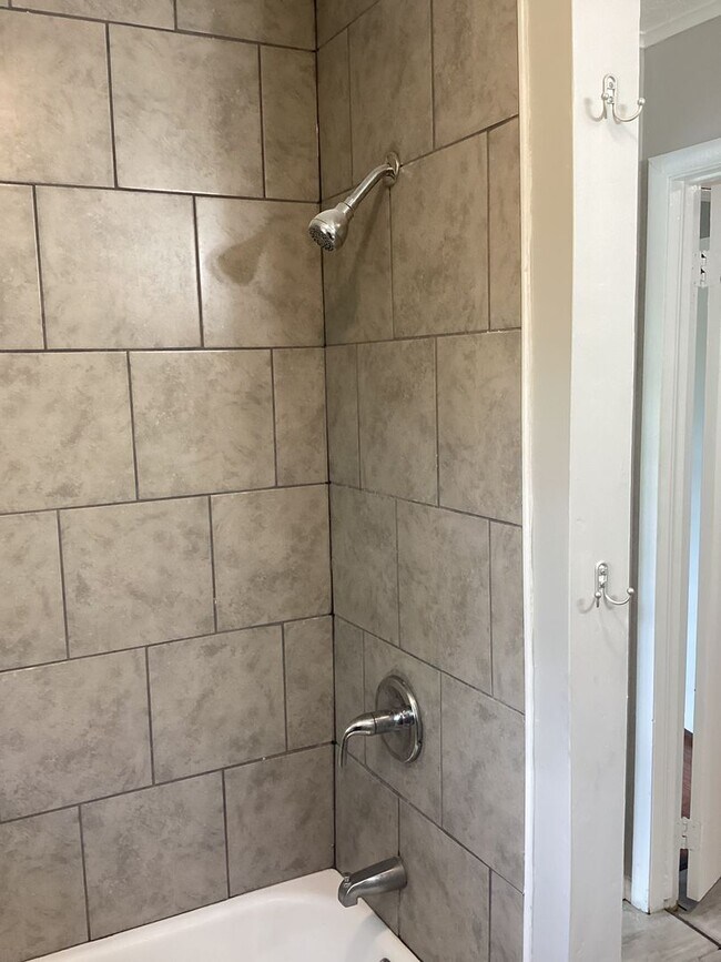 Foto del edificio - 3 Bedroom Ready for move in!