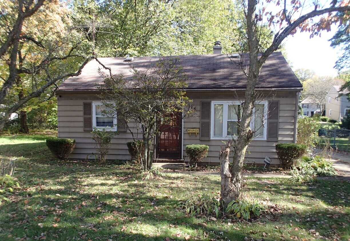 Foto principal - 1109 S Hawkins Ave