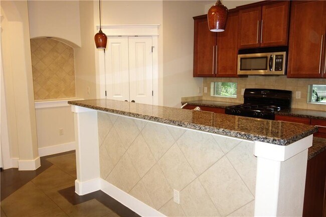 Foto del edificio - 8318 Bowling Green Dr