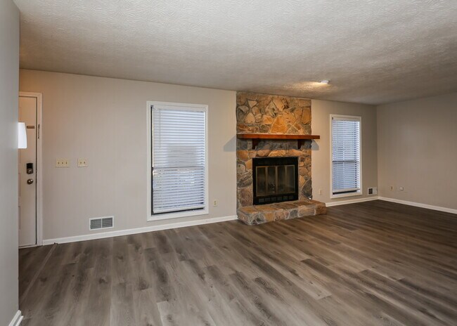 Foto del edificio - 3384 Sheree Trail