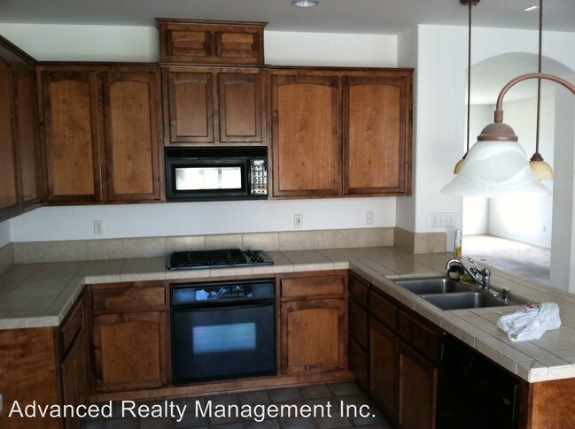 Foto del edificio - 4 br, 2 bath House - 3103 Campfire Dr.