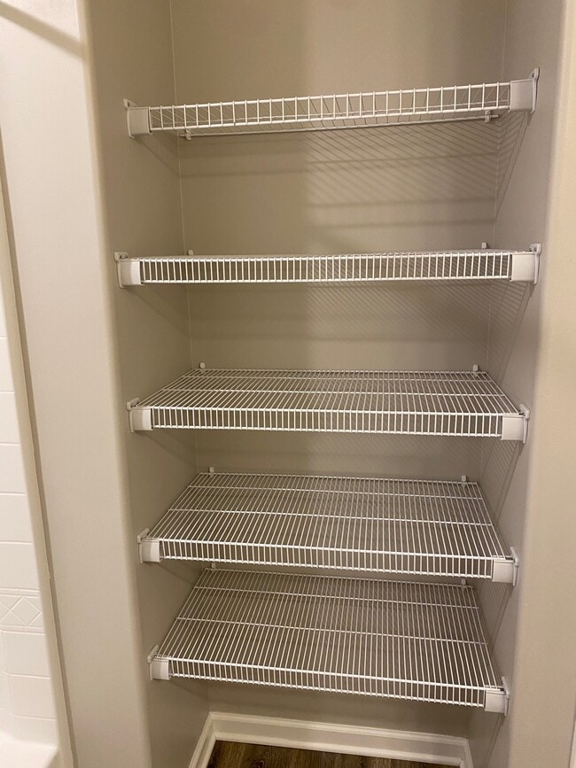 Building Photo - 1617 E Military Ave