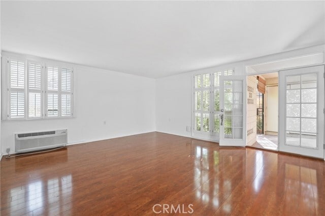Building Photo - 317 Avenida Castilla