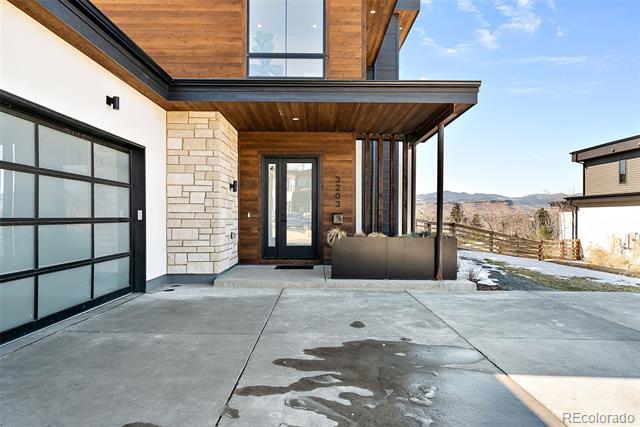 Building Photo - 3203 Hillside Dr