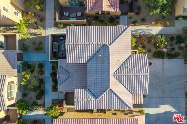 Foto del edificio - 80043 Silver Sage Ln