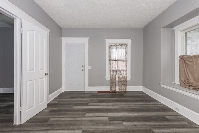 Foto del edificio - 2307 Garden Ave