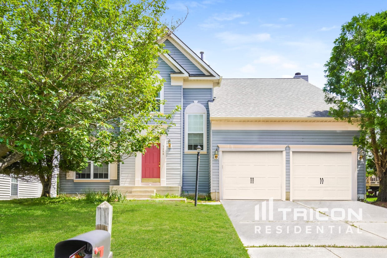 Foto principal - 7880 King Arthur Ct