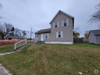 Building Photo - 916 W Hillside St