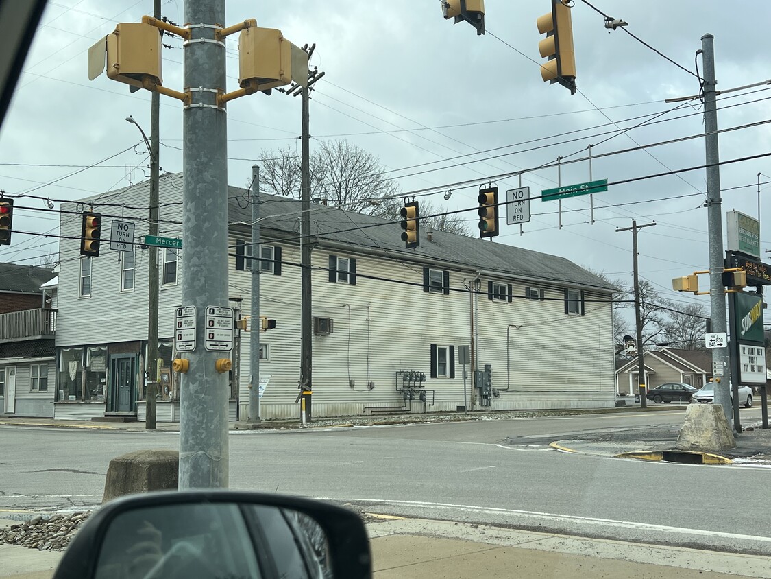 Primary Photo - 102 S Main St