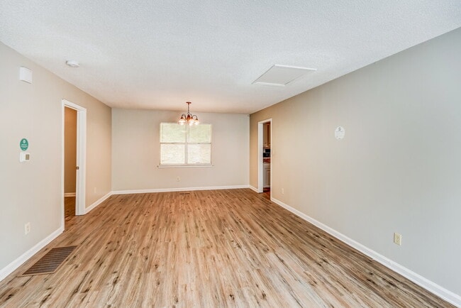 Building Photo - 1512 Marlin Springs Rd