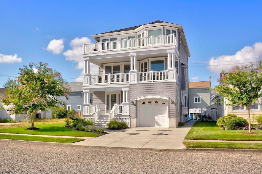 Foto principal - 352 31st St S