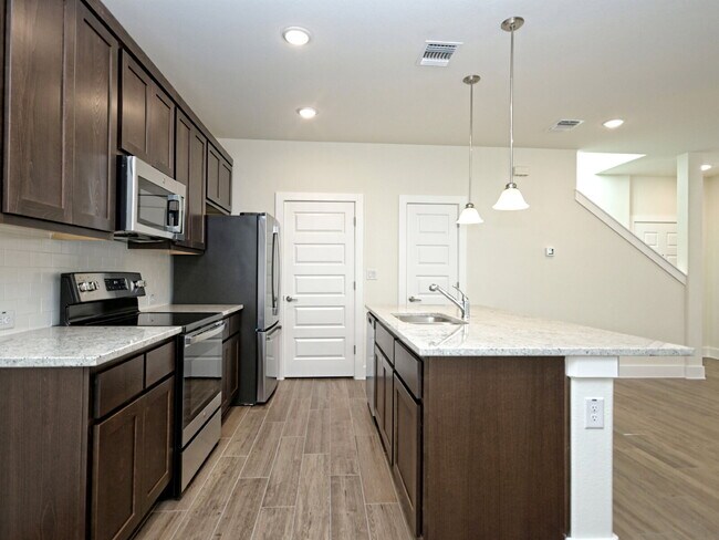 Foto del edificio - "Charming 3-Bedroom Condo Retreat in Georg...