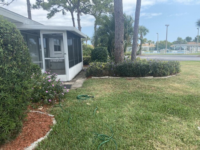 Foto del edificio - 1222 S Lakes End Dr