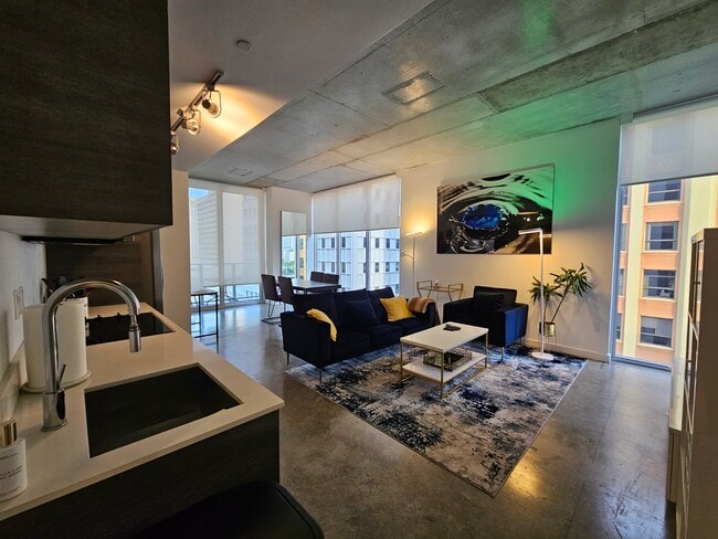 Layout - 151 SE 1st St