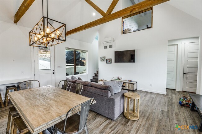 Foto del edificio - 1722 Trail Pass Dr
