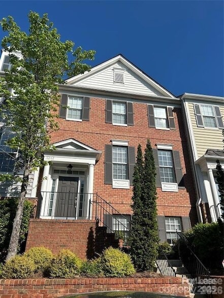 Building Photo - 15262 Kessler Dr
