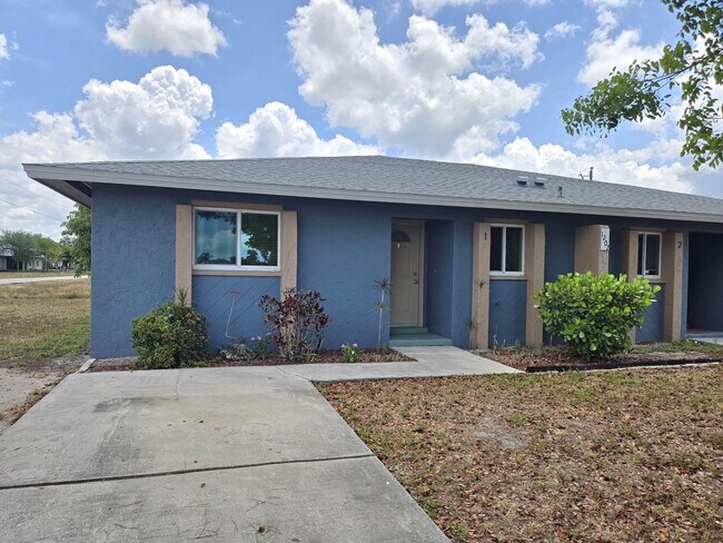 Building Photo - 1202 SE 8th Terrace