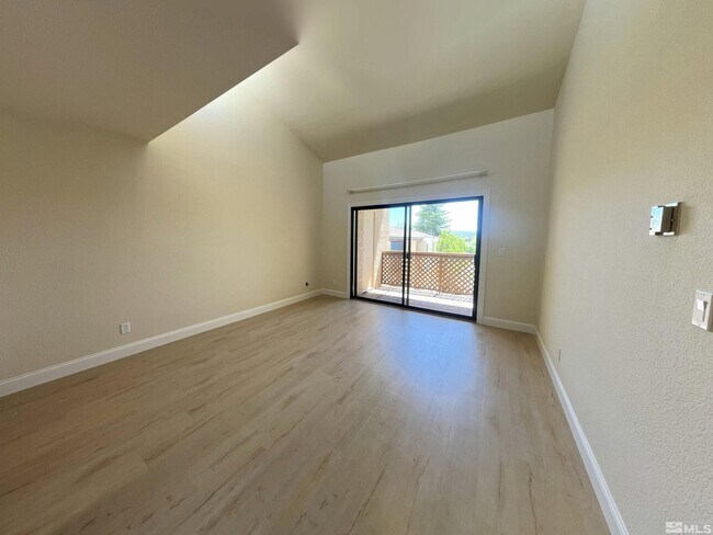 Foto del edificio - 2750 Plumas St