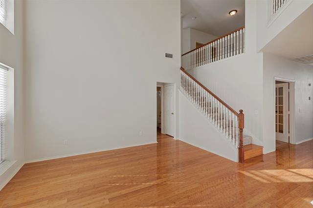 Foto del edificio - 4325 Creekstone Dr