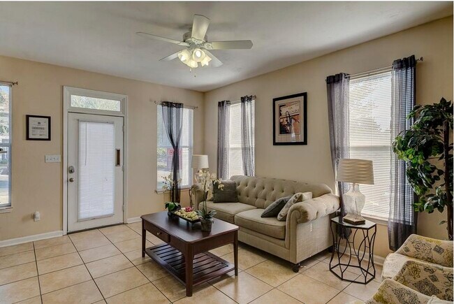 Building Photo - 1619 Baldwin Park Dr