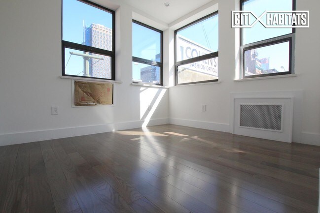 Building Photo - 80 Delancey St