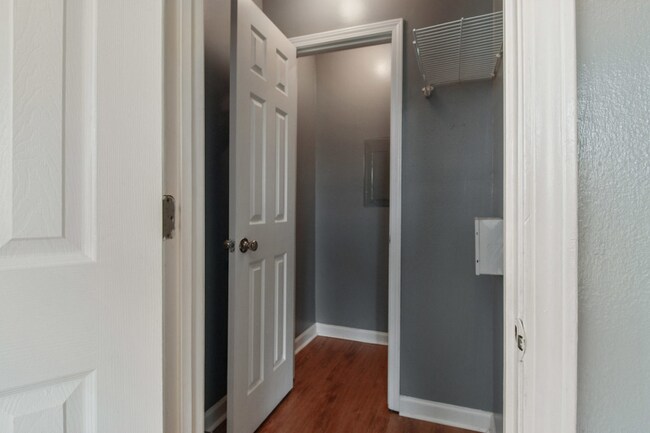 Building Photo - 6759 Tara Ln