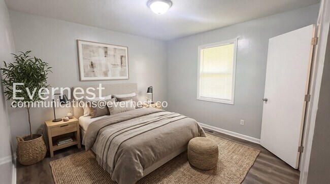 Foto del edificio - 715 W Creek Cir