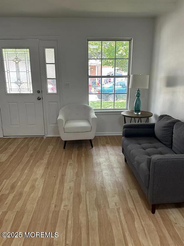 Primary Photo - 28 Delavan Ct