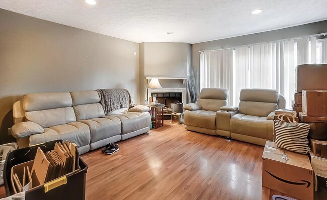 Family Living Room - 5680 Apricot Ln
