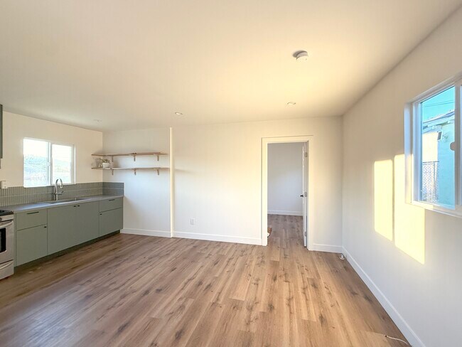 Foto del edificio - 3321 1/2 Alice St