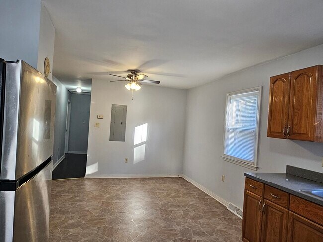 Foto del edificio - 10511 Thompkins Ln