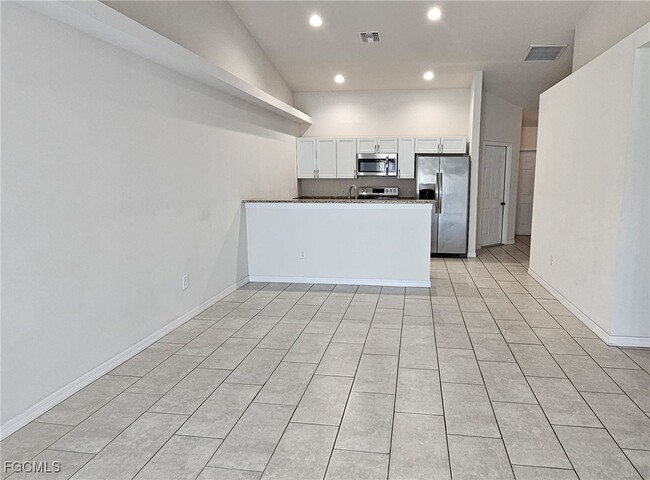 Building Photo - 2821 Skyline Blvd