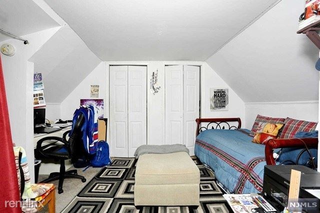 Building Photo - 3 br, 2 bath House - 30 E Pleasant Ave