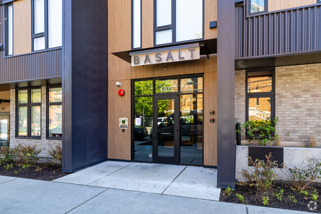 Building Photo - Basalt