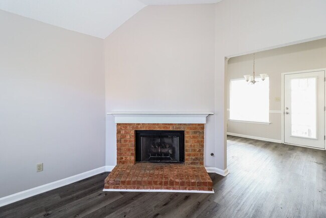 Building Photo - 8399 Bridge Creek Dr