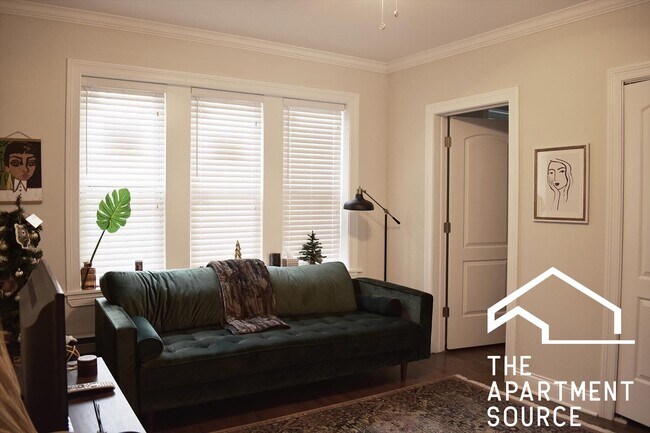 Foto del edificio - 3819 N Greenview Ave