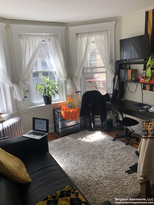 Building Photo - 1185 Boylston St