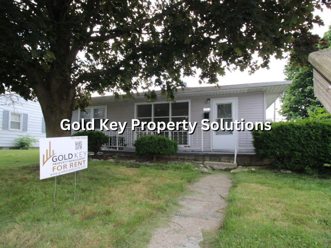 Foto principal - Cute 2 bed 1 bath Home For Rent W/ Detache...